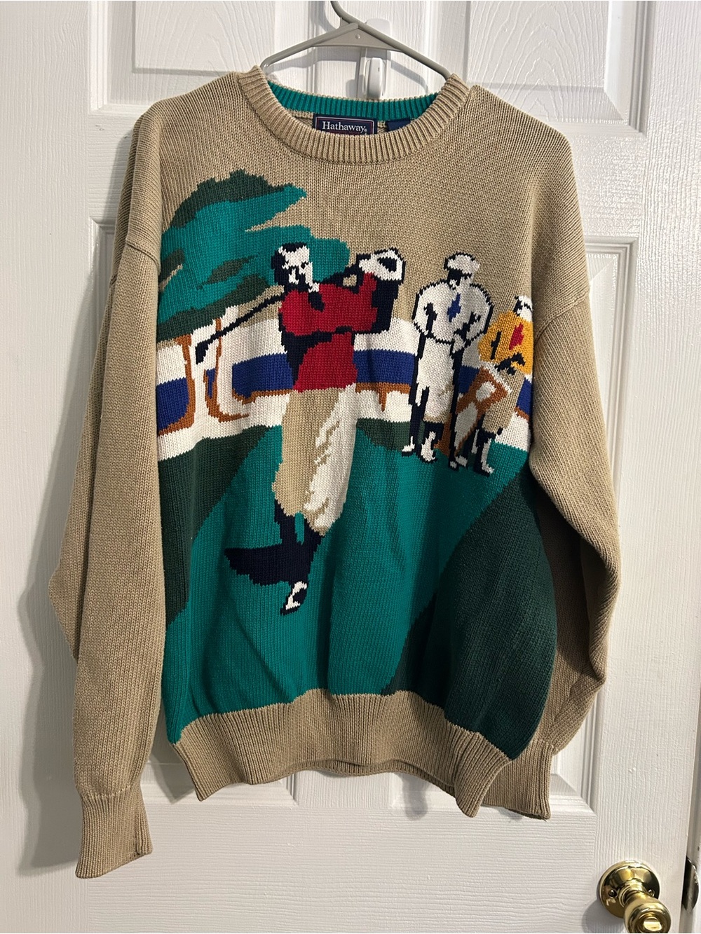 Hathaway Men's Beige and Teal Golf Graphic Crewneck Sweater